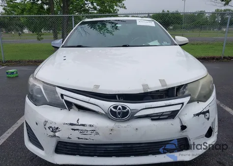 2014 Toyota Camry Se z USA, uszkodzony, nr VIN 4T1BF1FK8EU408246